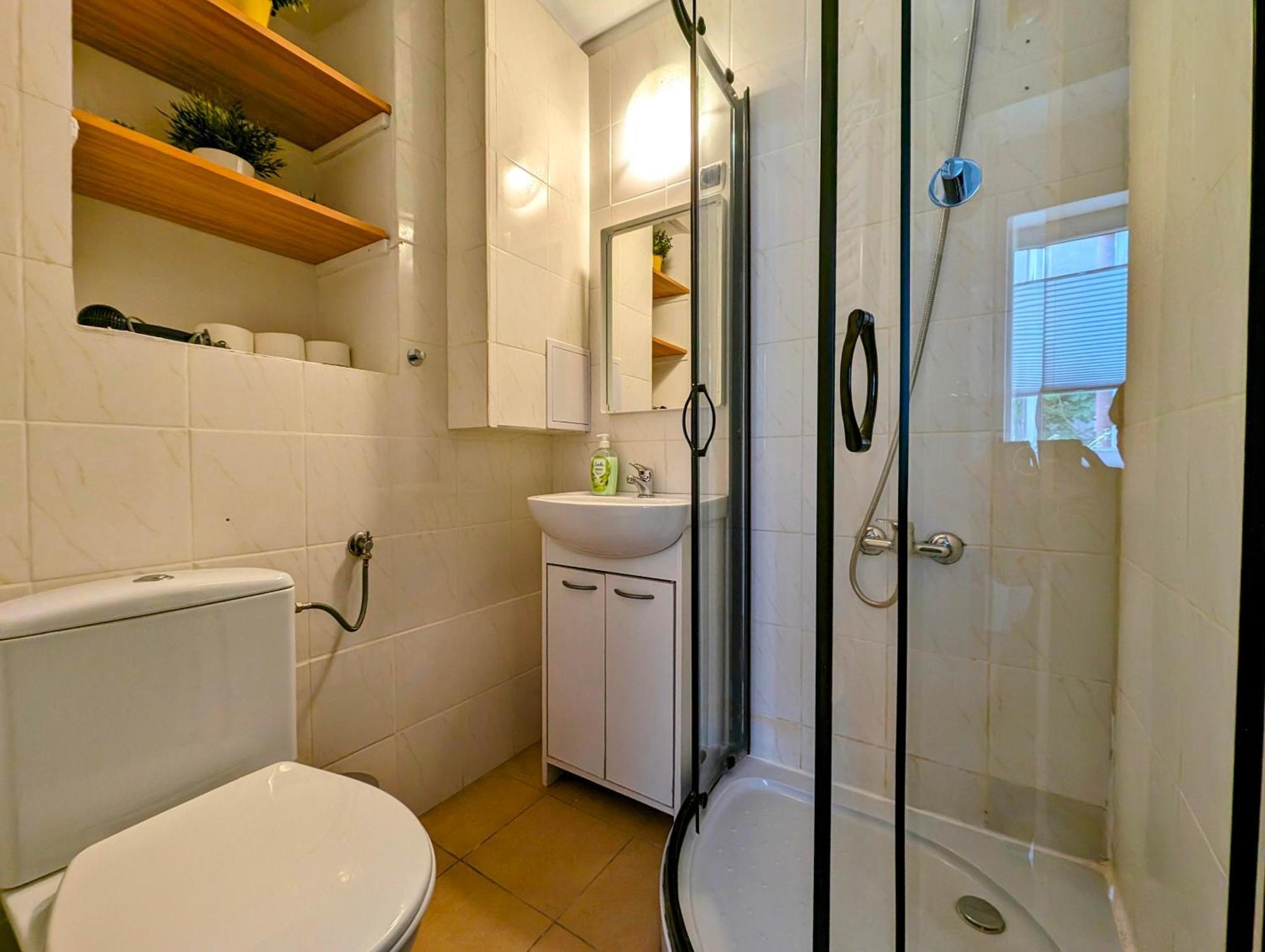 Wislna 4 By Homeprime Krakau Buitenkant foto